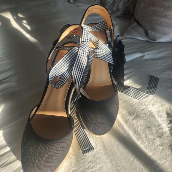 Express NWT Black Espadrille wedge wrap around ankle shoes - Picture 11 of 14